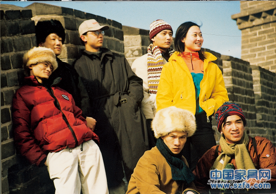 1999年,馬云與阿里巴巴創業團隊在長城。(高清圖集:馬云那些年) 1999年,馬云與阿里巴巴創業團隊在長城。(高清圖集:馬云那些年)